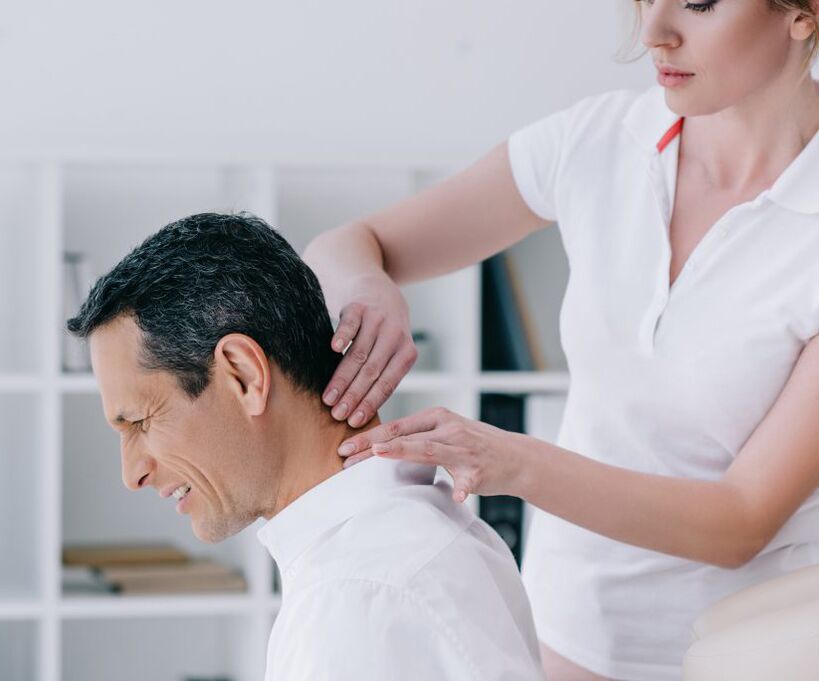 El masaje de la columna cervical